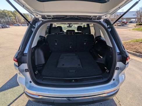 Certified 2023 Jeep Grand Cherokee Laredo X image 14