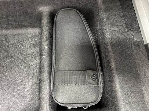 Used 2024 Rivian R1S Adventure AWD/4WD image 34