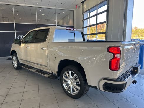 New 2026 Chevrolet Silverado 1500 High Country w/ High Country Premium Package image 6