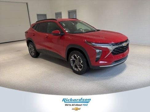 New 2026 Chevrolet Trax LT w/ Driver Confidence Package FWD image 1