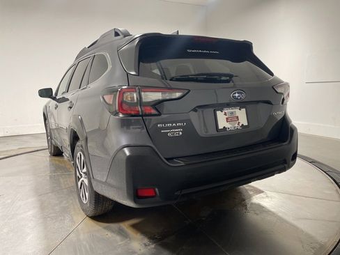 Used 2025 Subaru Outback Premium w/ Popular Package #1A image 5