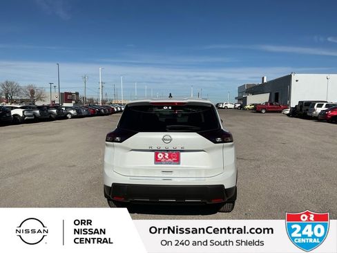 New 2026 Nissan Rogue SV FWD image 6