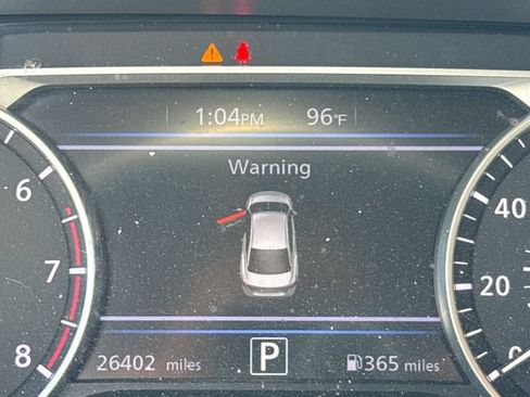 Used 2024 Nissan Sentra SR w/ SR Premium Package FWD image 17