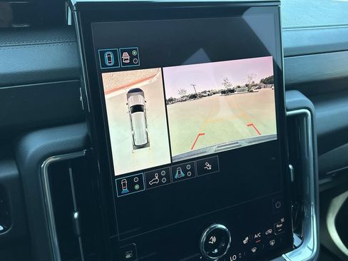 Used 2025 GMC Yukon XL Denali w/ Sun & Power Step Package AWD/4WD image 15