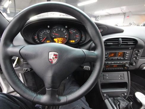 Used 2004 Porsche 911 Carrera 4S image 28