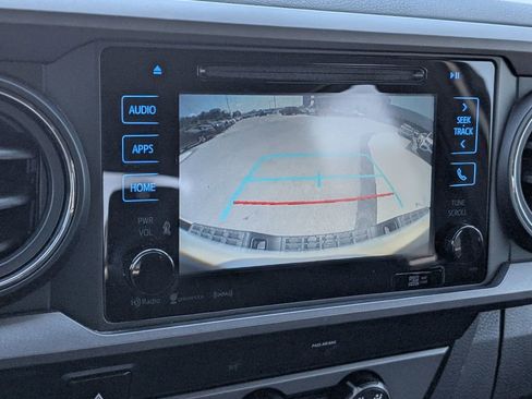 Used 2019 Toyota Tacoma TRD Sport w/ Technology Package AWD/4WD image 8