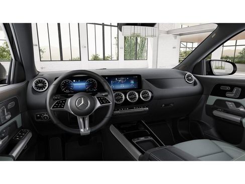 New 2026 Mercedes-Benz GLA 250 4MATIC image 3