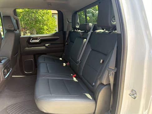 Used 2024 Chevrolet Silverado 1500 LTZ AWD/4WD image 28