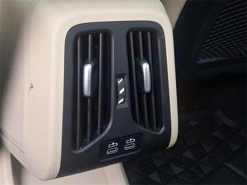 Used 2023 BMW X1 xDrive28i w/ Premium Package image 11