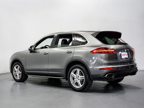 Used 2015 Porsche Cayenne Diesel AWD/4WD image 8