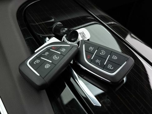Used 2023 Cadillac Escalade ESV Premium Luxury w/ Performance Package AWD/4WD image 41