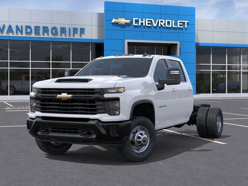 New 2025 Chevrolet Silverado 3500 W/T image 6