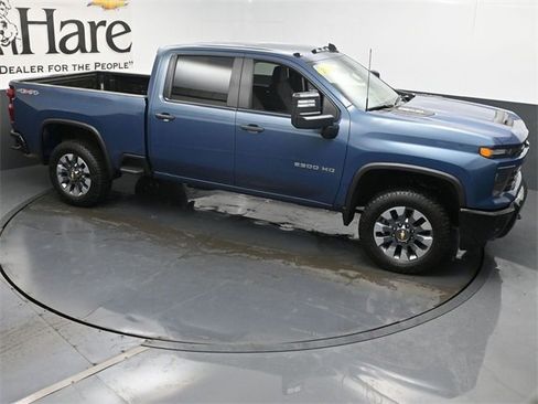 Used 2024 Chevrolet Silverado 2500 Custom w/ Custom Convenience Package image 47