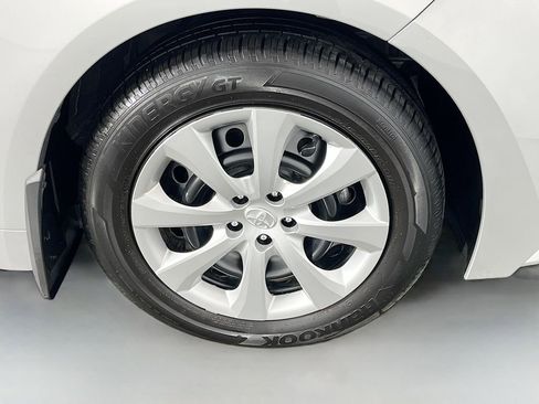 Used 2025 Toyota Corolla LE FWD image 36