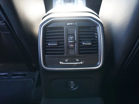 Used 2017 Porsche Macan S image 37