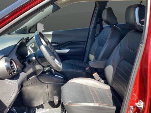 Used 2019 Nissan Kicks FWD image 9