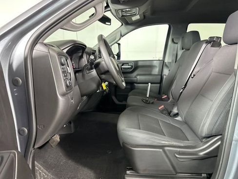 Used 2020 Chevrolet Silverado 1500 Custom w/ Custom Max Trailering Package AWD/4WD image 11