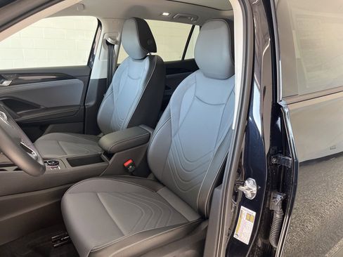 New 2026 Volkswagen Tiguan SE image 15