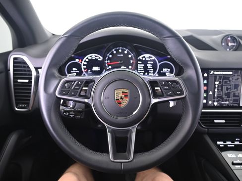 Certified 2023 Porsche Cayenne AWD/4WD image 35