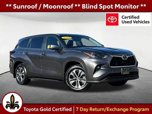 Certified 2024 Toyota Highlander XLE AWD/4WD image 1