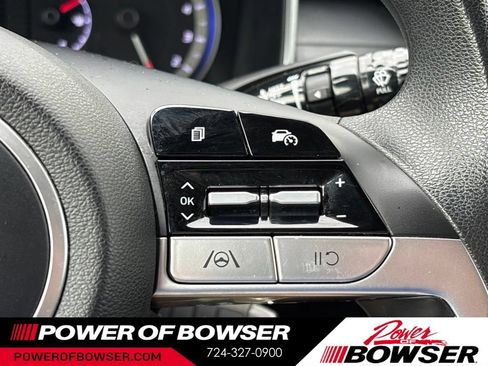 Used 2022 Hyundai Santa Cruz SE AWD/4WD image 18
