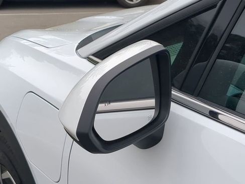 New 2026 Chevrolet Equinox EV LT FWD image 18