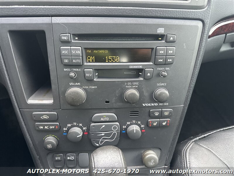 Used 2001 Volvo S60 2.4T FWD image 10