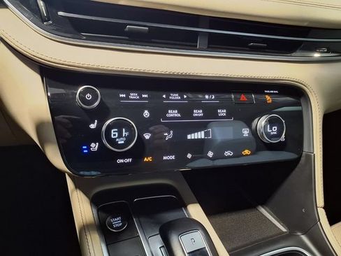 Used 2023 INFINITI QX60 Luxe w/ Cargo Package AWD/4WD image 11