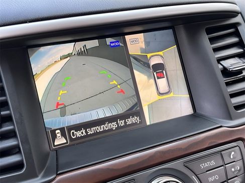 Used 2020 Nissan Pathfinder Platinum image 34