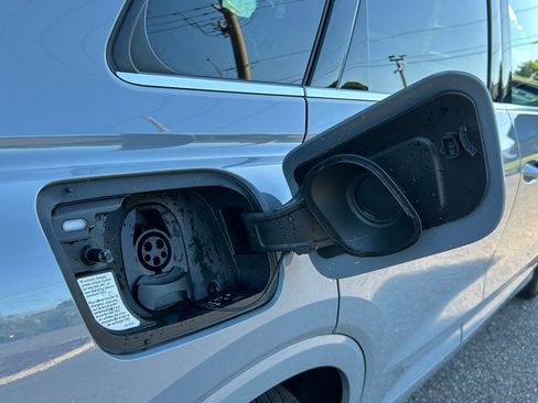 Used 2023 Audi Q4 e-tron Premium Plus w/ Premium Plus image 51