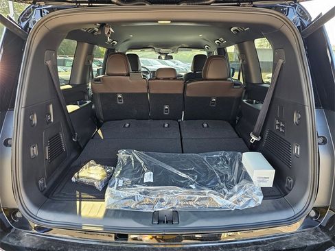 New 2025 Nissan Armada SL image 23