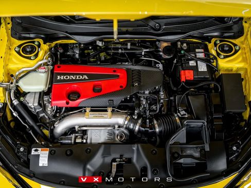 Used 2021 Honda Civic Type R Limited image 3