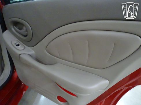 Used 2005 Pontiac Bonneville SLE w/ Premier Edition image 19