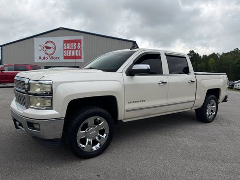 Used 2015 Chevrolet Silverado 1500 LTZ Z71 w/ LTZ Plus Package AWD/4WD image 29