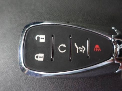 Used 2024 Chevrolet Equinox LT w/ LPO, Floor Liner Package FWD image 16