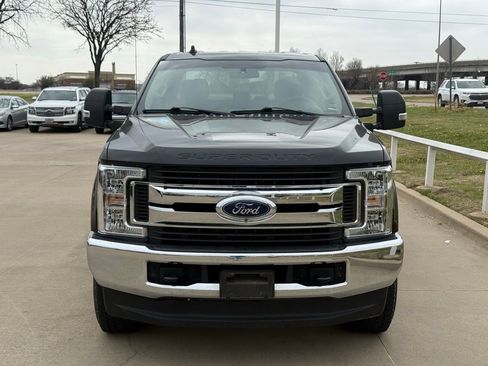Used 2019 Ford F250 XL w/ STX Appearance Package image 2