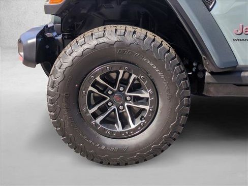 New 2026 Jeep Wrangler Unlimited Rubicon w/ Xtreme 35 Tire Package AWD/4WD image 10