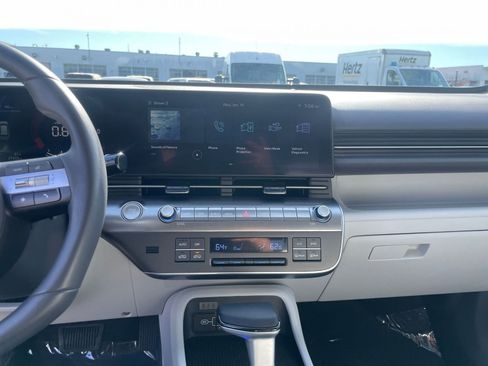 Used 2025 Hyundai Kona SEL image 18