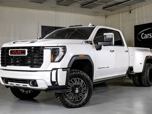 Used 2024 GMC Sierra 3500 Denali w/ Denali Reserve Package AWD/4WD image 5