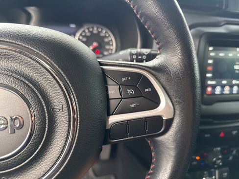 Used 2020 Jeep Renegade Trailhawk w/ Cold Weather Group image 23