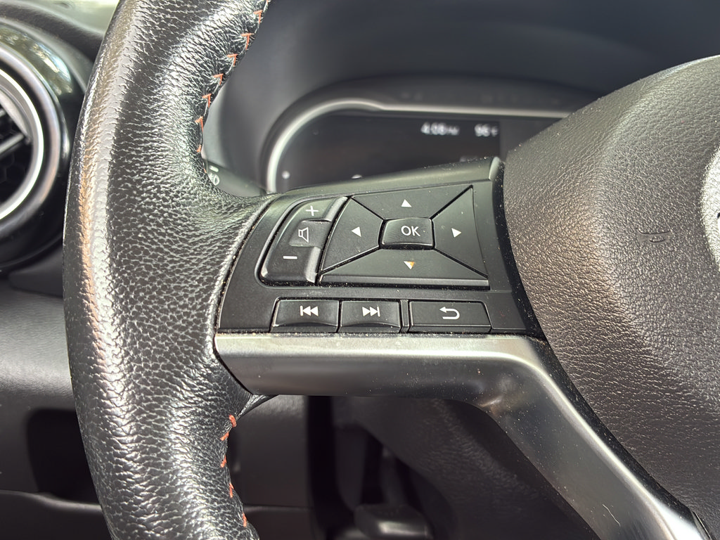 Used 2020 Nissan Kicks SR FWD image 41