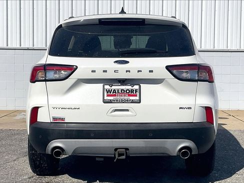 Used 2022 Ford Escape Titanium w/ Class II Trailer Tow Package image 5
