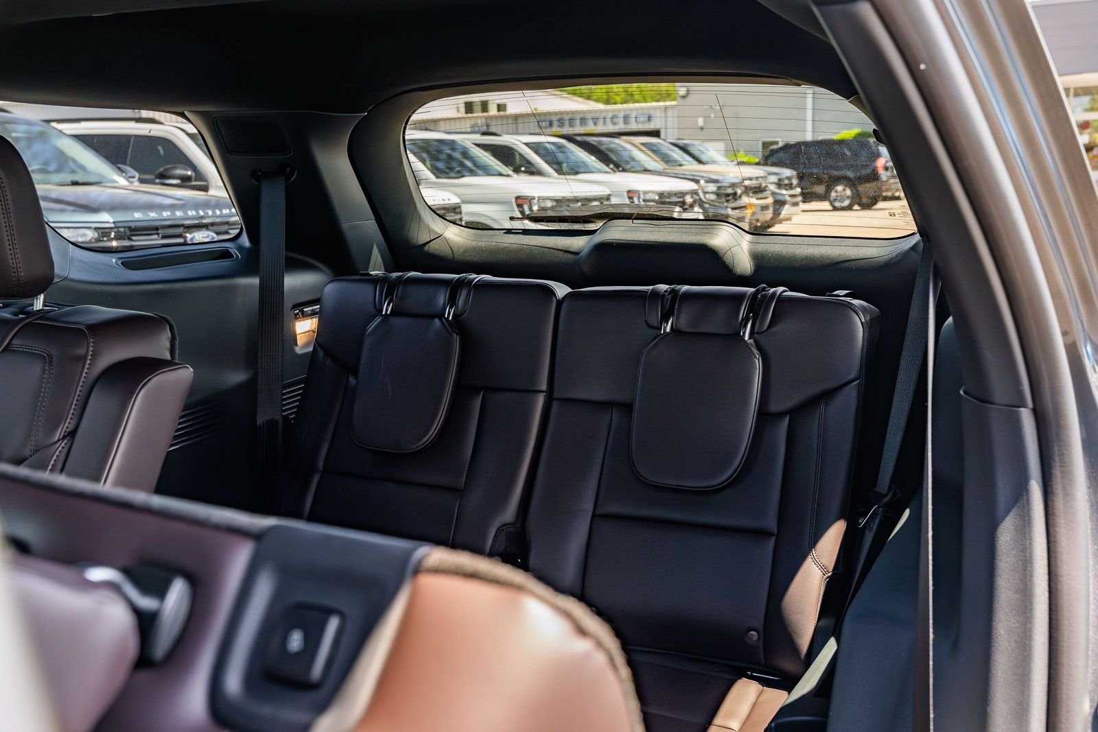 New 2026 Ford Explorer Platinum RWD image 18