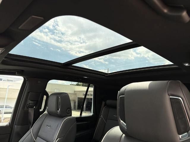 Certified 2025 Cadillac Escalade Premium Luxury w/ LPO, Floor Liner Package AWD/4WD image 25