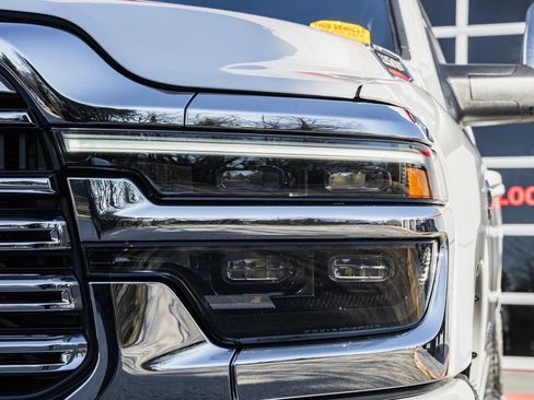 Used 2025 RAM 2500 Laramie image 17