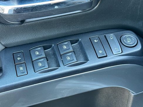 Used 2017 Chevrolet Silverado 1500 LT w/ High Desert Package AWD/4WD image 12