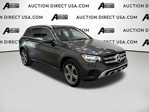 Used 2021 Mercedes-Benz GLC 300 image 2