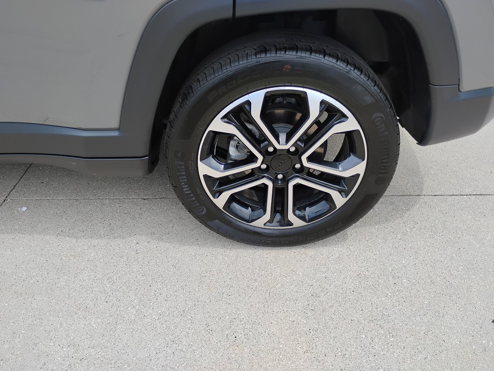 Used 2023 Jeep Compass Limited AWD/4WD image 31