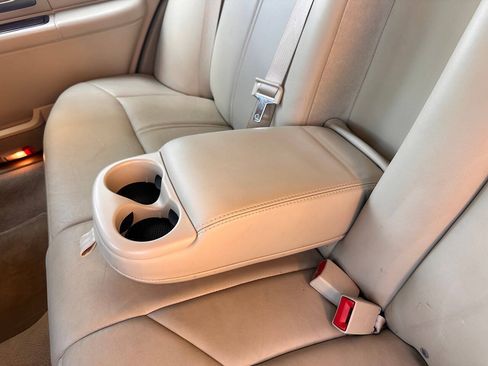 Used 2007 Lincoln Town Car Signature Limited RWD image 66