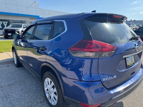Used 2018 Nissan Rogue S AWD/4WD image 5